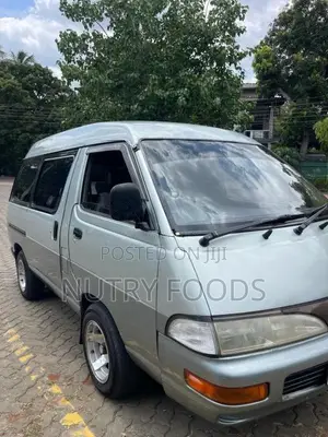 Toyota CR27 1994 Van (Used)