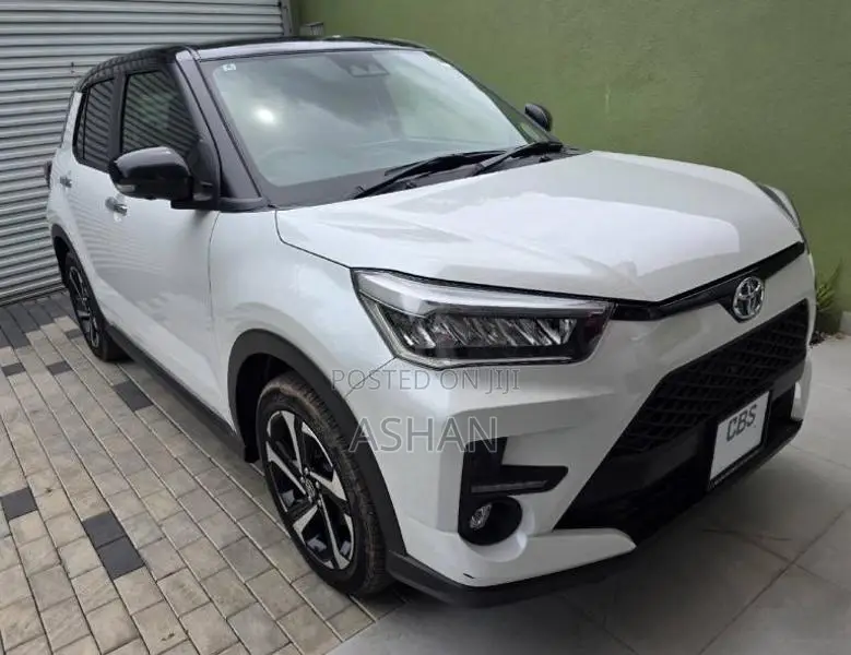 Toyota Raize Hybrid 2025 SUV (Used)