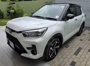 Toyota Raize Hybrid 2025 SUV (Used)