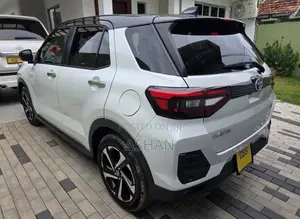 Toyota Raize Hybrid 2025 SUV (Used)