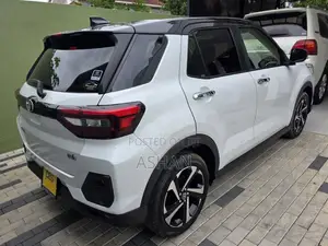 Toyota Raize Hybrid 2025 SUV (Used)