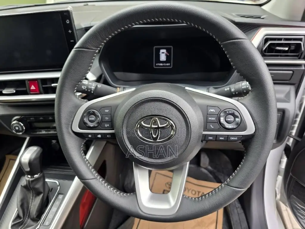 Toyota Raize Hybrid 2025 SUV (Used)