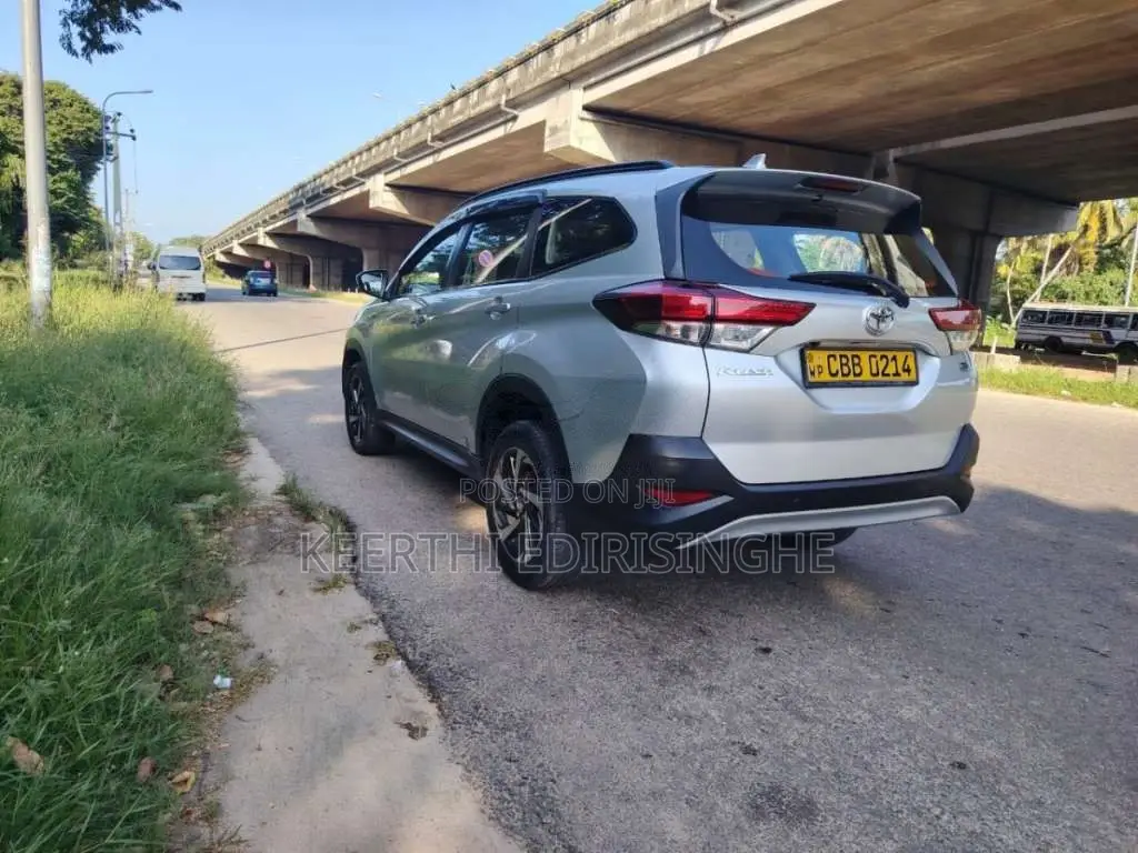 Toyota Rush 2018 SUV (Used)