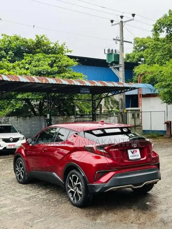Toyota CHR 2017 SUV (Used)