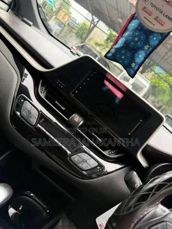 Toyota CHR 2017 SUV (Used)
