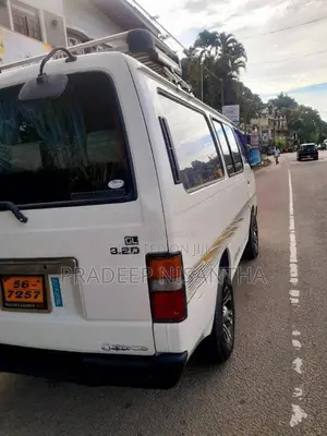 Nissan Caravan 1991 Van (Used)