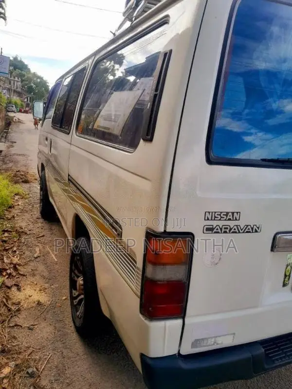 Nissan Caravan 1991 Van (Used)