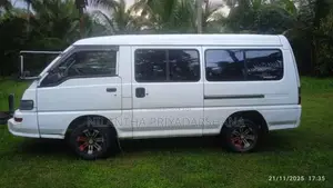 Mitsubishi PO15 2000 Van (Used)