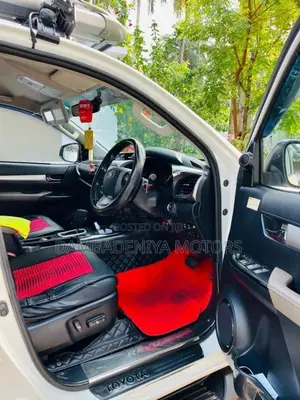 Toyota Hilux Revo 2018 Pickup (Used)