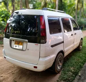 Toyota Noah KR42 1999 Van (Used)