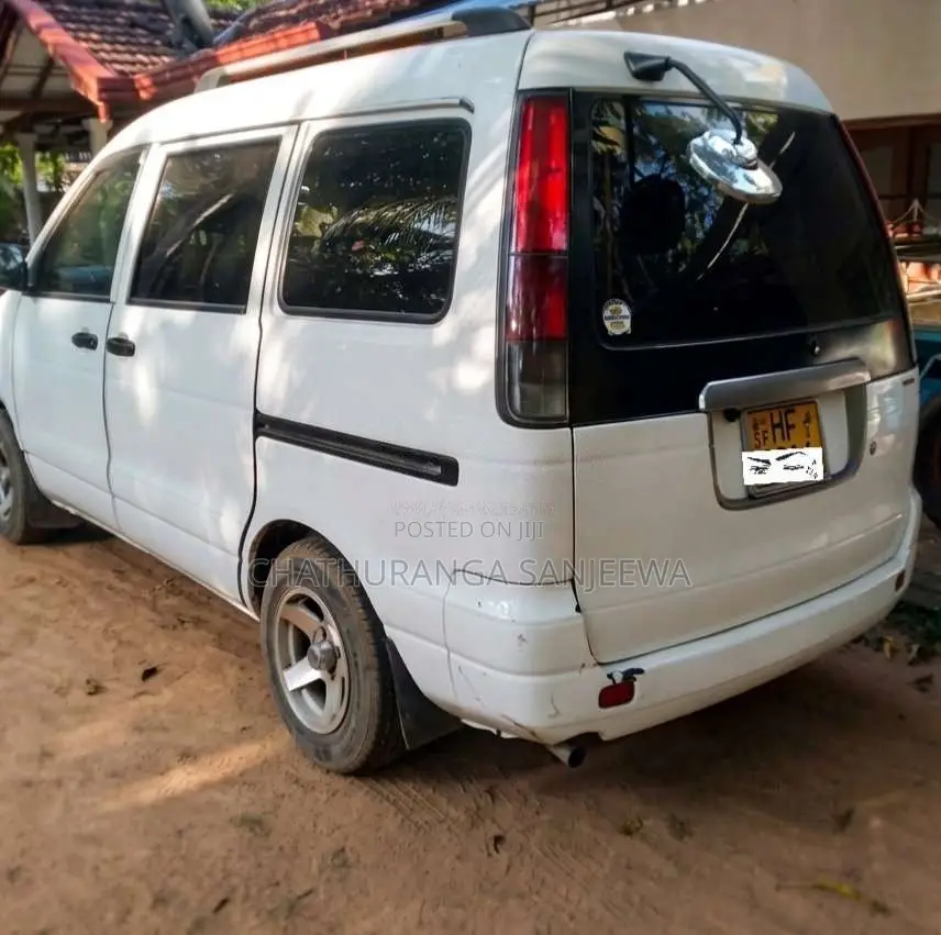 Toyota Noah KR42 1999 Van (Used)
