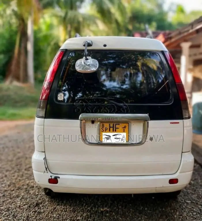 Toyota Noah KR42 1999 Van (Used)
