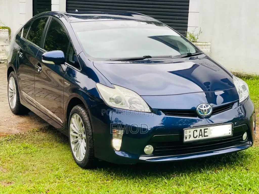 Toyota Prius G Grade Uk Limited 2015 Car (Used)
