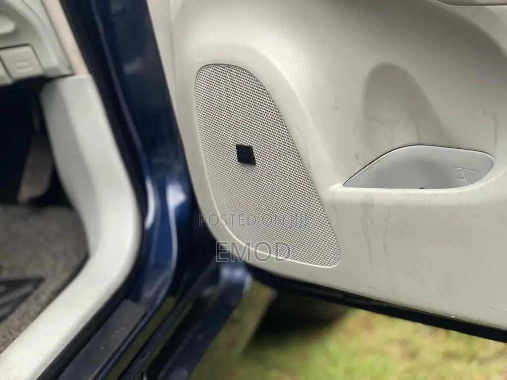 Toyota Prius G Grade Uk Limited 2015 Car (Used)