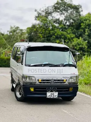 Toyota Dolphin 1989 Van (Used)