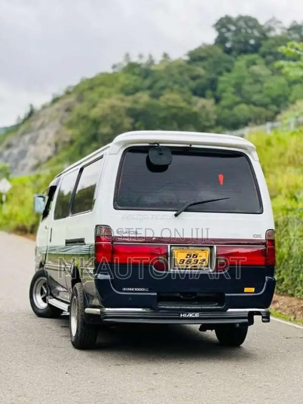 Toyota Dolphin 1989 Van (Used)