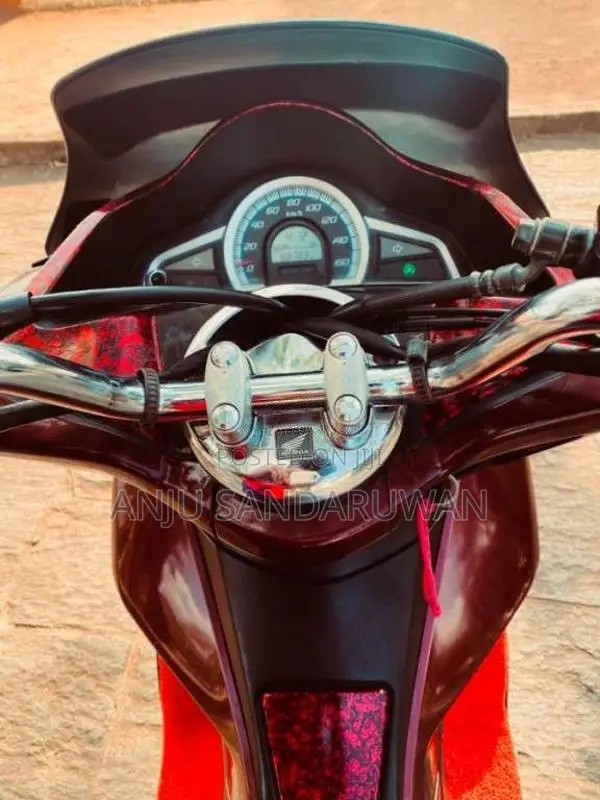 Honda Pcx 2018 Motorbike (Used)