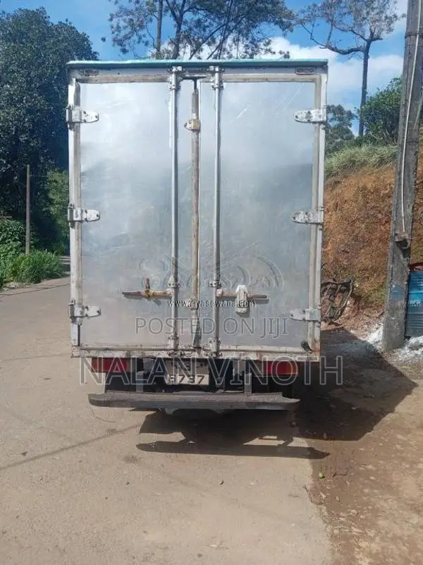 Toyota Dyna 1988 Lorry (Used)