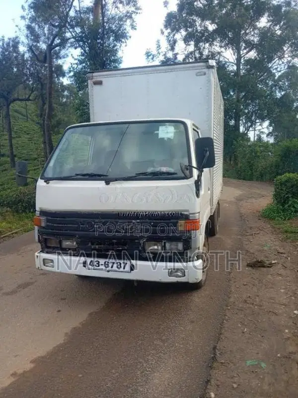 Toyota Dyna 1988 Lorry (Used)
