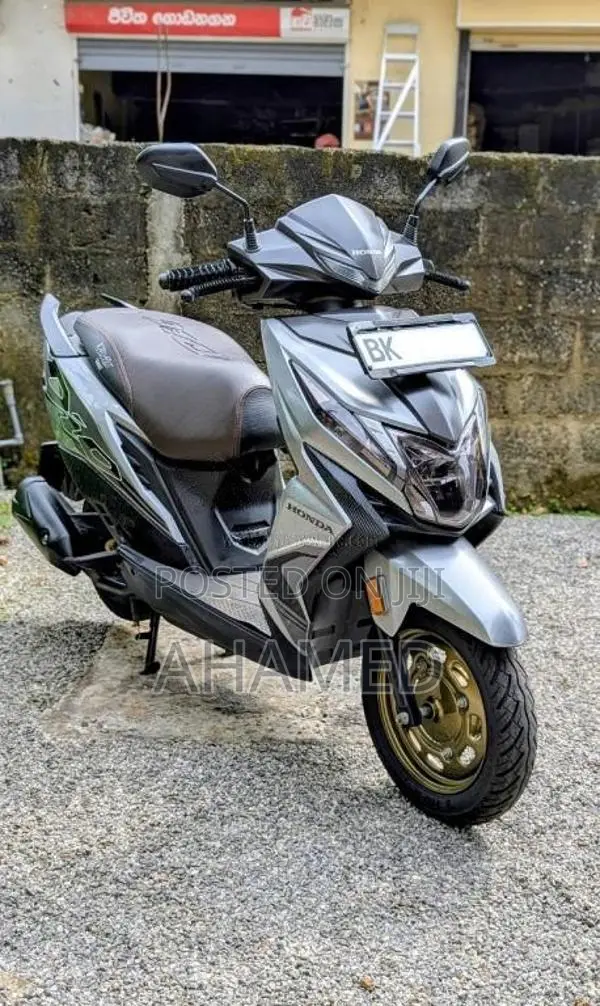 Honda Dio 2025 Motorbike (Used)