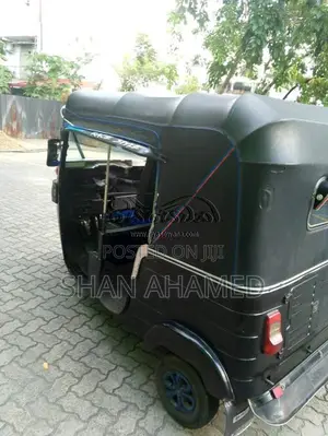 Bajaj RE 2015 Three Wheel (Used)