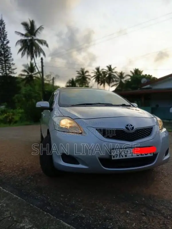 Toyota Belta 2013 Car (Used)