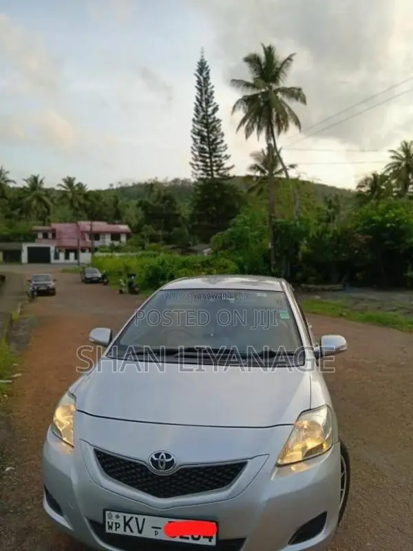Toyota Belta 2013 Car (Used)