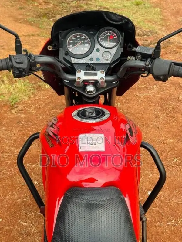 Hero-Honda CBZ 2011 Motorbike (Used)