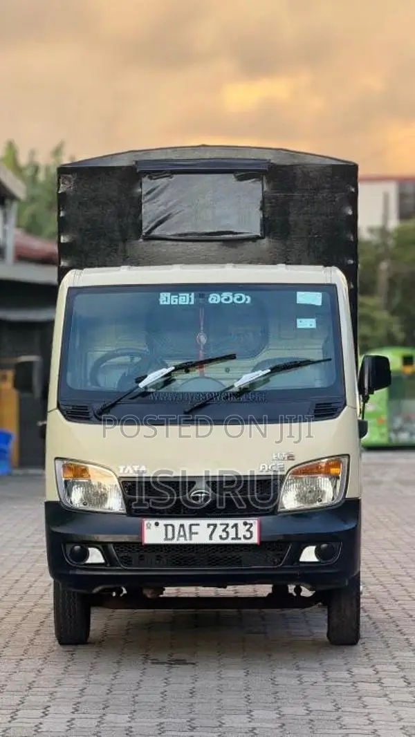 Tata Dimo Batta 2017 Lorry (Used)