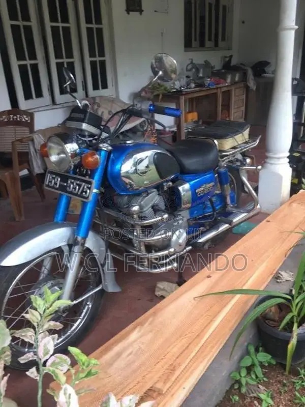 Honda 125 1997 Motorbike (Used)