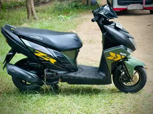 Yamaha Ray Zr 2017 Motorbike (Used)