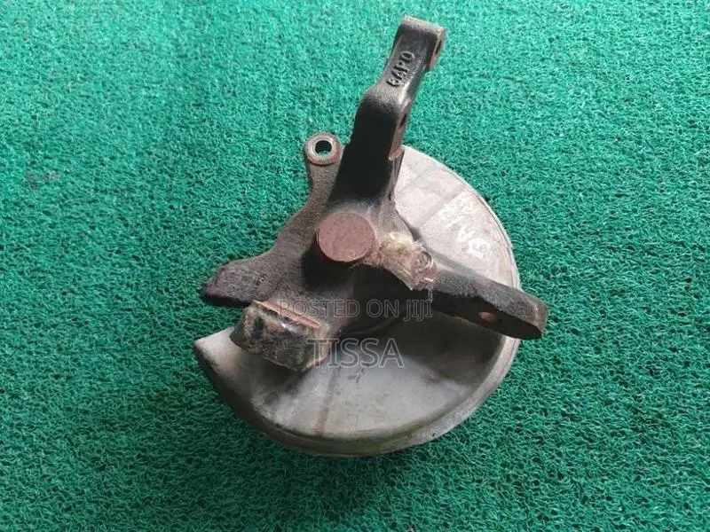 Suzuki Every DA17 Front Hub Knuckle with Bearing
