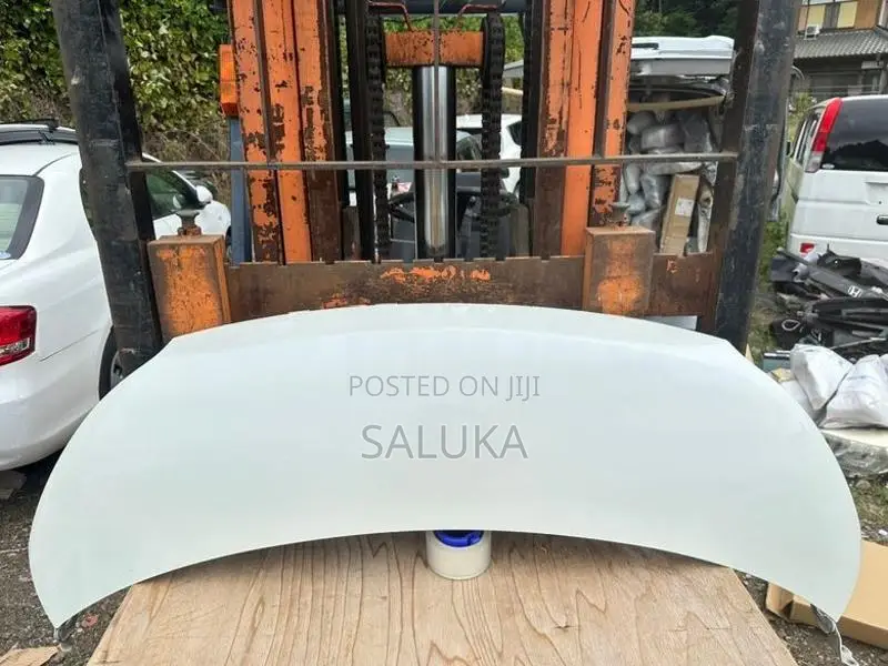 Suzuki MK42S Spacia Bonnet