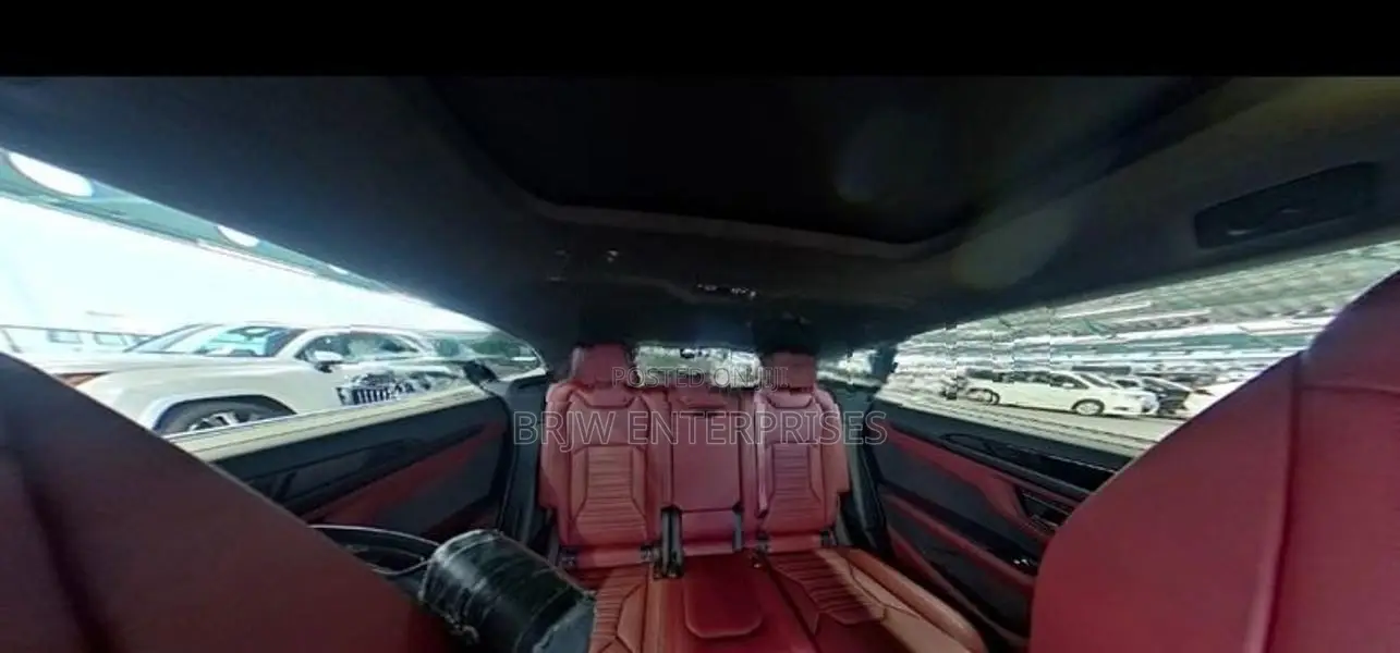 Lamborghini Urus Twin Turbo V8 2025