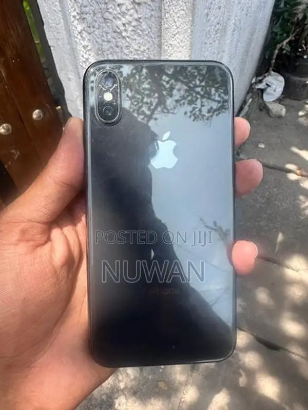 Apple iPhone X (Used)