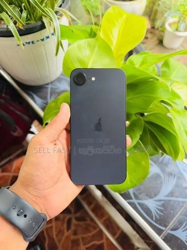Apple iPhone 17e 256GB (Used)