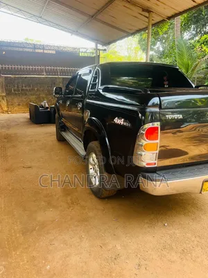 Toyota Hilux 2012 Black