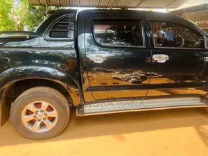 Toyota Hilux 2012 Black