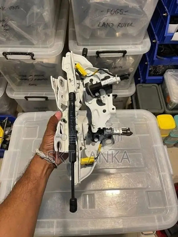 Genuine BMW 7 740e 740Le G11 G12 2018 Bonnet hinges shock & actuators