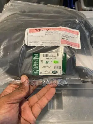 Genuine New Land Rover Discovery 4 Facelift 2015 Rear Mud Flaps