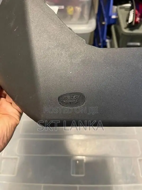 Genuine New Land Rover Discovery 4 Facelift 2015 Rear Mud Flaps