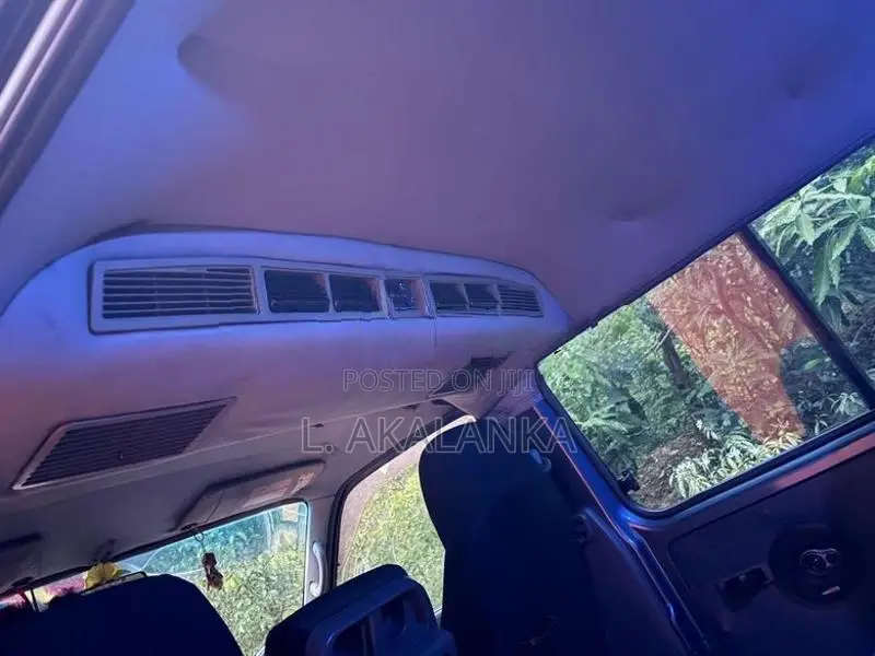 Nissan Caravan 2007