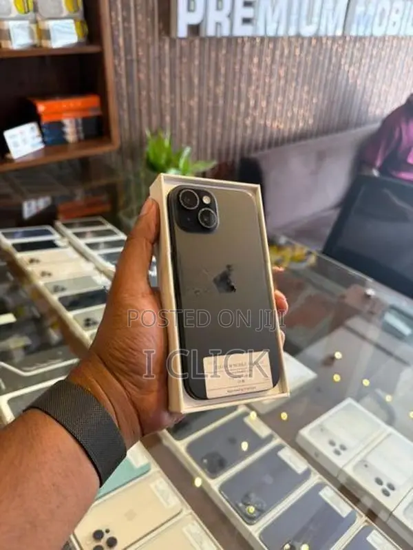 Apple iPhone 15 128GB (Used)
