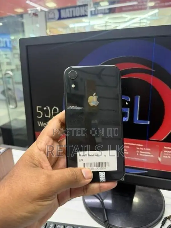 Apple iPhone XR 128GB (Used)