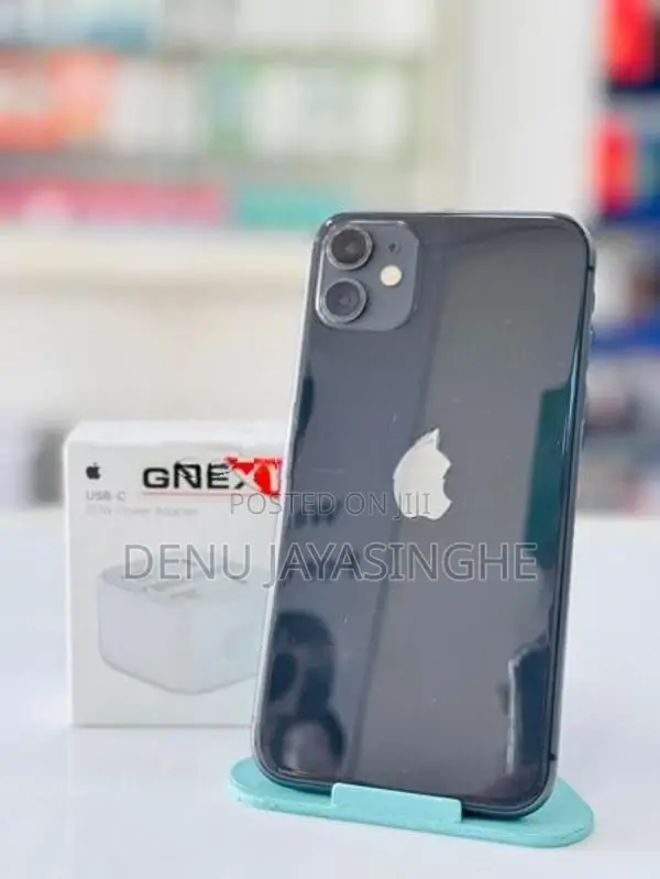Apple iPhone 11 64GB (Used)