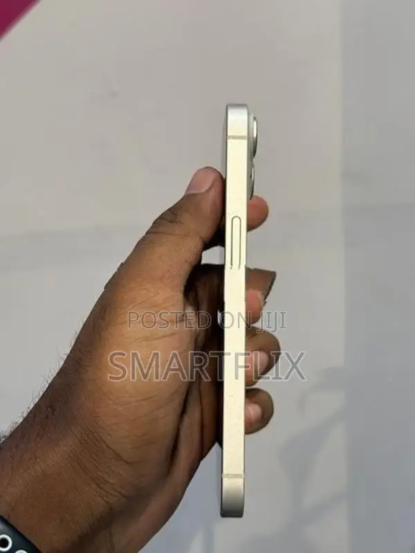 Apple iPhone 14 (Used)