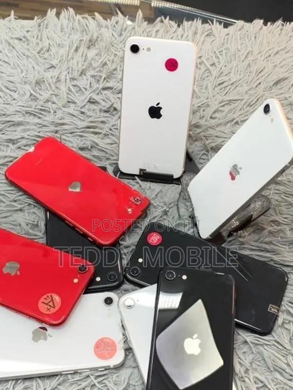 Apple iPhone SE 2 (Used)