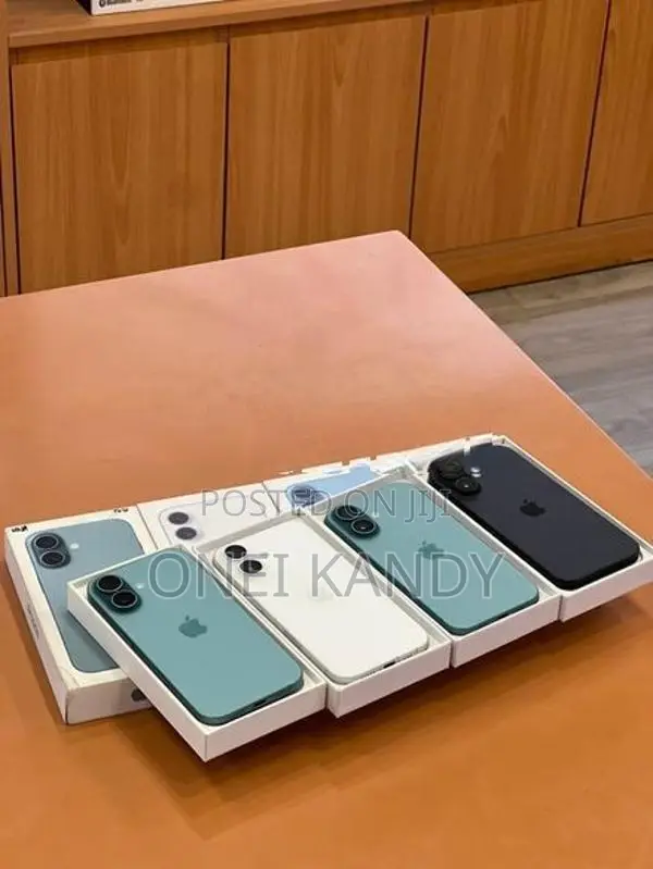 Apple iPhone 16 (Used)