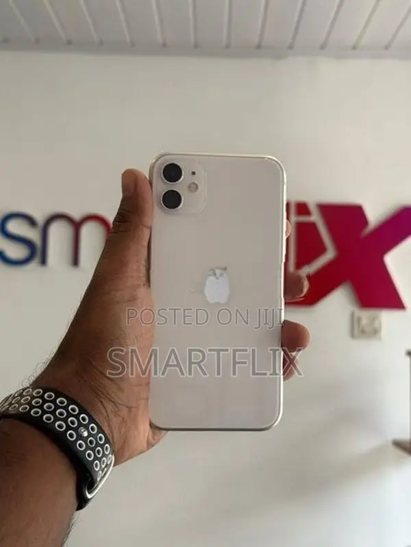 Apple iPhone 11 (Used)
