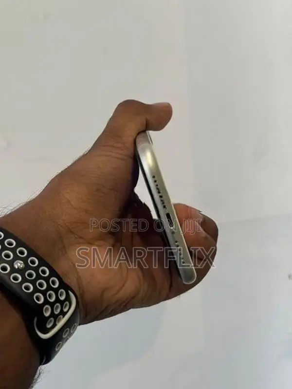 Apple iPhone 11 (Used)